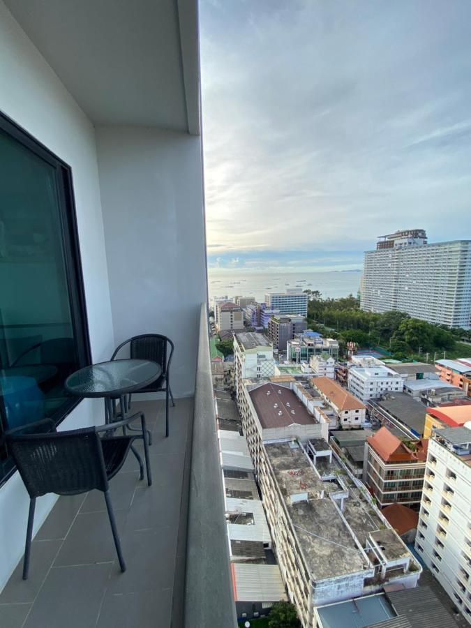 Ferienwohnung The Base In Pattaya Exterior foto